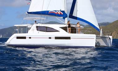 The Moorings 4800