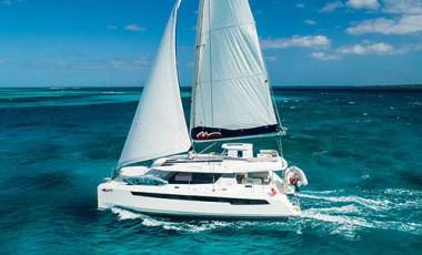 The Moorings 5000